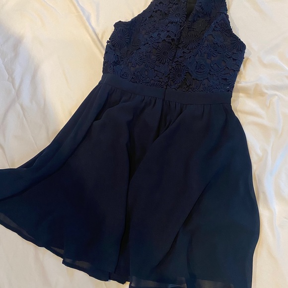 Navy floral high neck lulus dress - Picture 3 of 3